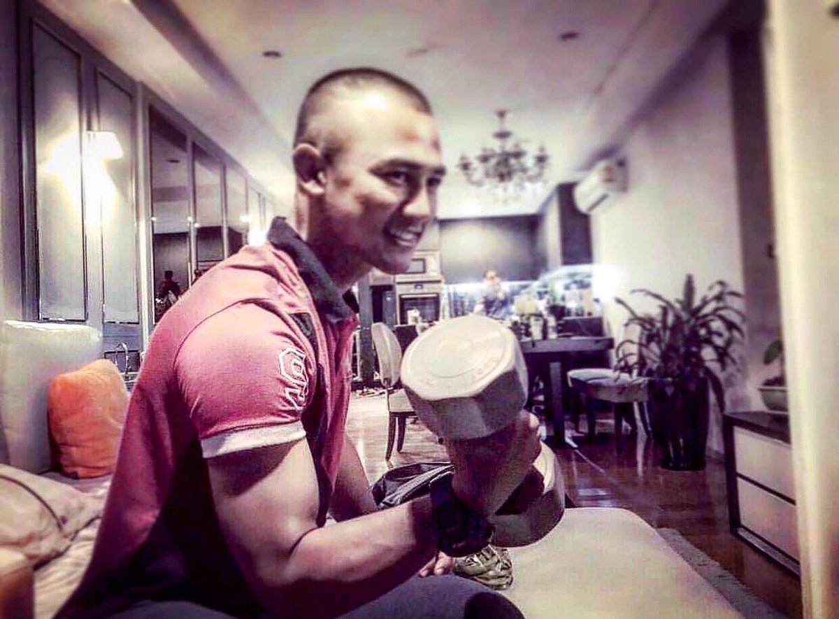 Johnsoncaval's tweet photo. ตัวจะแตก https://t.co/37DX2qEZwS