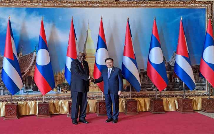 Este 4 de noviembre, #Cuba conmemoran el aniversario 50 del establecimiento de relaciones diplomáticas.
📷Esteban Lazo Hernández, presidente de Asamblea Nacional Cuba fue recibido en esta histórica fecha por Thongloun Sisoulith, secretario general del Partido Popular .