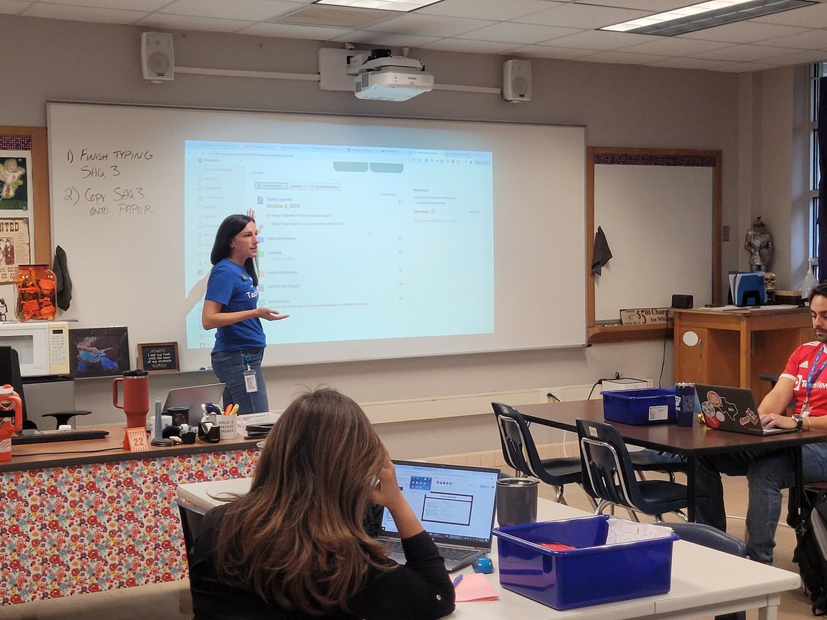 Jessica Rodriguez Furlong (@rdzfurlongelar) on Twitter photo Schoology 101 and 201 sessions are in full swing! Love getting to share tips and tricks during DWD! <a href="/RISDiTeam/">RISD iTeam</a> #RISDBeTheOne Schoology 101 and 201 sessions are in full swing! Love getting to share tips and tricks during DWD! <a href="/RISDiTeam/">RISD iTeam</a> #RISDBeTheOne