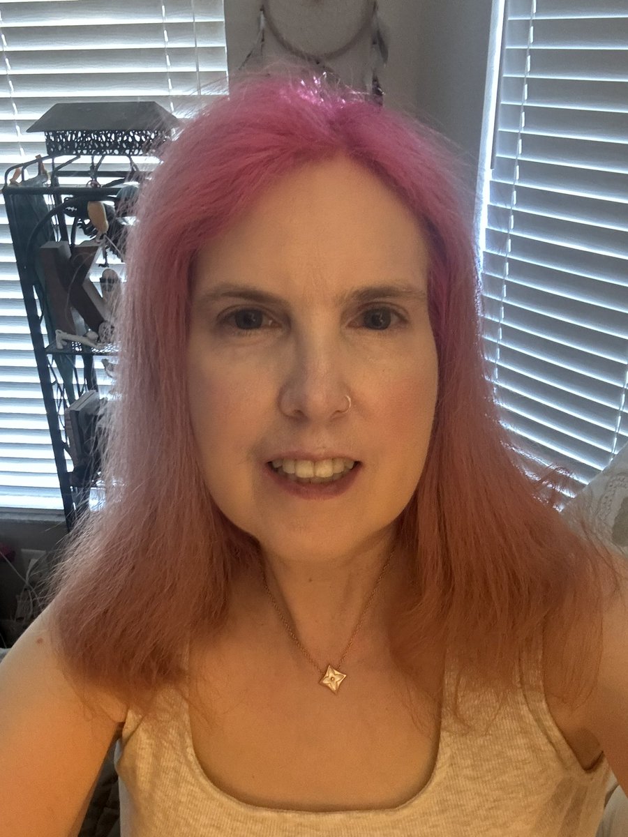 kathryn_kulp's tweet photo. Happy New Week Everyone #nofilter #pinkhair https://t.co/d9ZgXkU69O