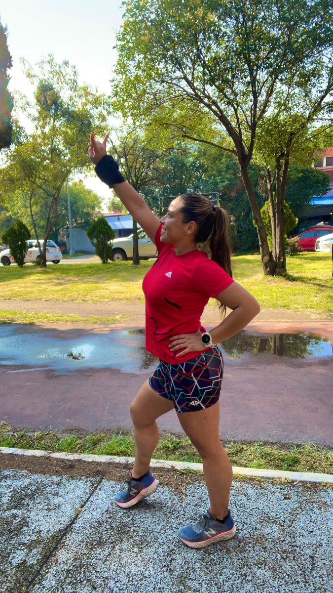 Crisita20's tweet photo. Iniciando con nueva rutina de fuerza ๐๐ผโโ๏ธ mรกs potente ๐ฅต y 7k suavecitos ๐
Trata tu cuerpo como a alguien que amas โจ๐๐ป
#CrisitaMamey ๐๐ผโโ๏ธ
#CrisitaMaratonistaX5๐๐ผโโ๏ธ๐
#KmsAlCielo ๐ค
#Reto2024Kms
#FรฉnixRun
#LaLigaDeLaJusticiaRunner ๐ฆน๐ผโโ๏ธ
#ManicomioRunner
#KMSxELA ๐
#VortexLF ๐ https://t.co/XO8ZUoS8zy