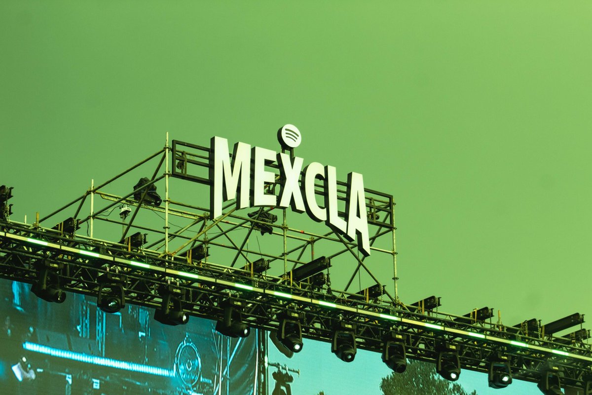 nolimits_mx's tweet photo. ¡El primer día del Festival MEXCLA Spotify (@spotifymx) fue una explosión de música y cultura mexicana en el Parque Bicentenario! 🎶🔥
Desde Kevin Kaarl hasta Bellakath, los artistas y fans vivieron momentos inolvidables.
#MEXCLA #SpotifyMexico
https://t.co/nPPdyML8ii https://t.co/Idr9kuqTrb