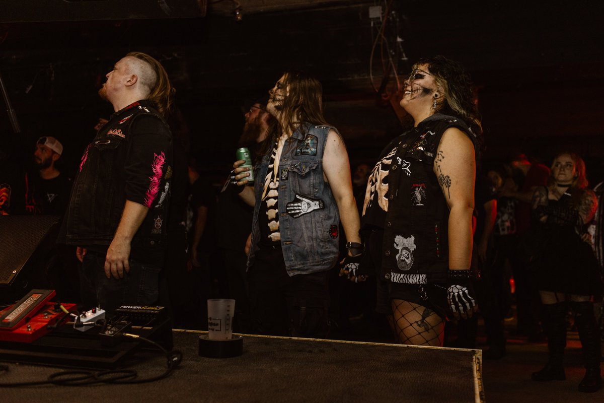 NauyaV's tweet photo. Went to a local show during Halloweekend with Vlad, and a photographer captured our evenings energy perfectly and I cannot stop thinking about it. https://t.co/9MWCCHrs8T