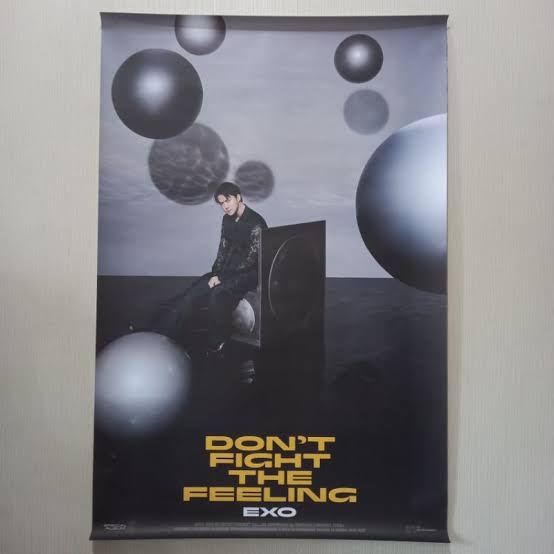 hunnieck's tweet photo. WTS / WANT TO SELL

ROLLED POSTER OFFICIAL ALBUM EXO DON'T FIGHT THE FEELING PB VER.1 SEHUN VERSION

NO MINUS MASIH MULUS

Sudah sama tube/paralon yaa, jadi kirimnya ga ditekuk😉 

📍Jakarta Utara
💸 40.000

Bisa via shopee jugaa🥰

#zonauang 
#zonajajan https://t.co/jHH010azDM