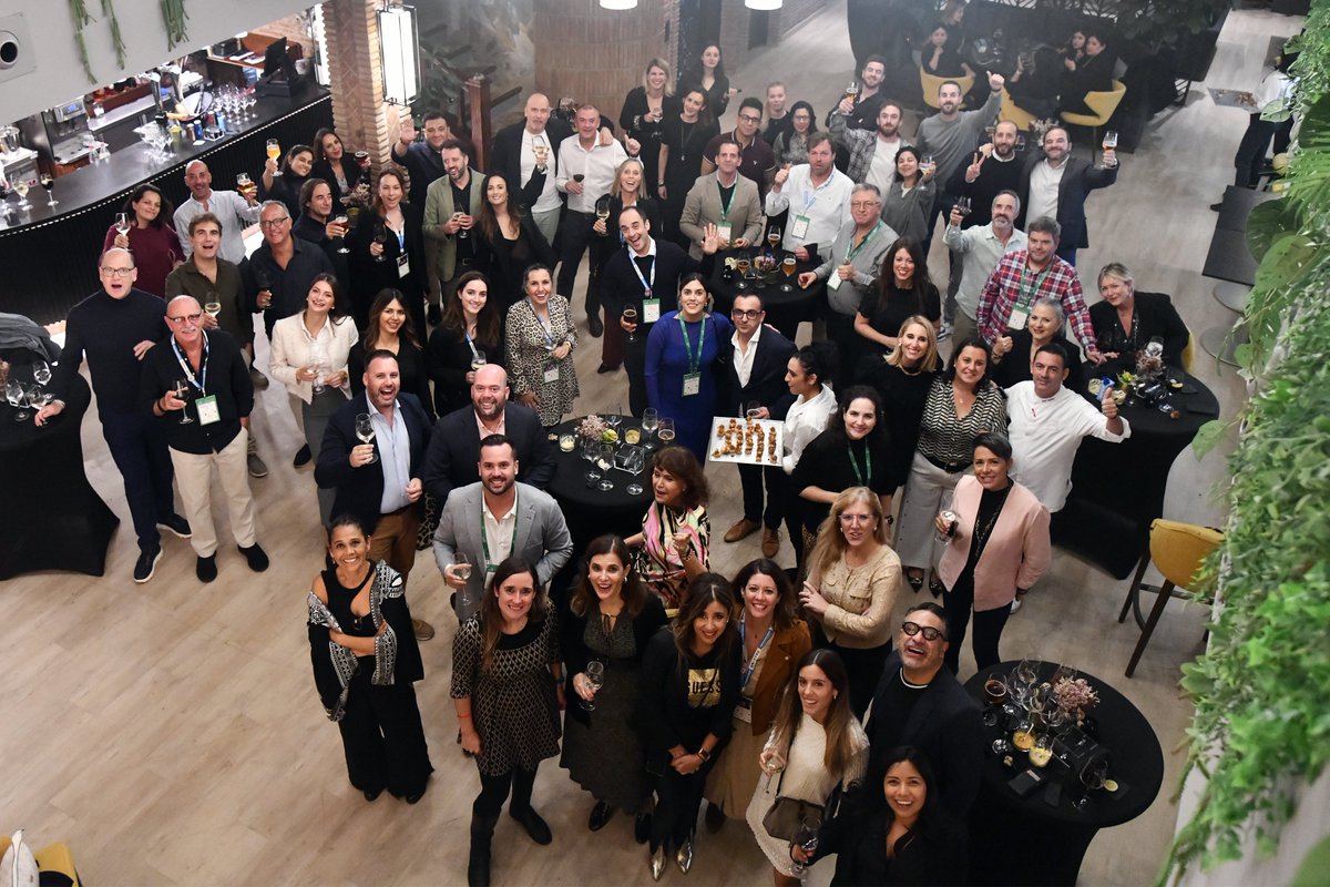 La semana pasada estuvimos en el evento de CoCoA H2H en Torremolinos con 60 buyers del mercado iberoamericano. Un evento clave para posicionarnos en mercados donde está creciendo el #turismodenegocios.  
#mice #eventos #palaciocongresosolympic