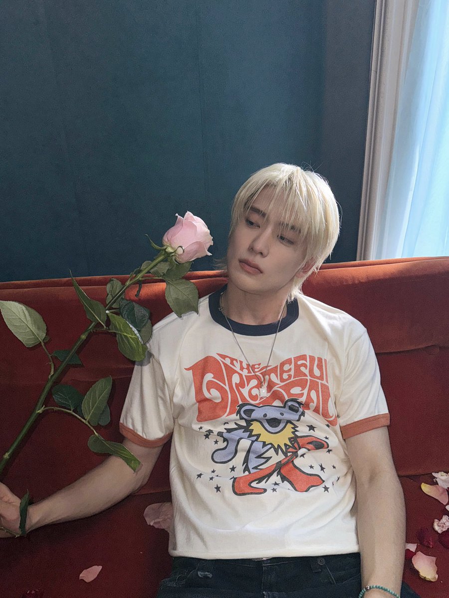 ㅤ

              His 🌹

    ㅤ