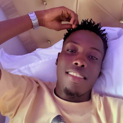 FVikey's tweet photo. #NouvellePhotoDeProfil https://t.co/H7d45dLRrk