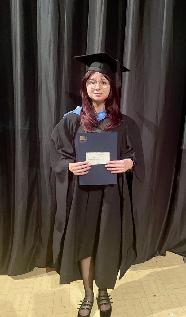 lorrainepink1's tweet photo. Proud parent ❤️
#graduation #Law @bournemouthuni https://t.co/4HFc3YErA0