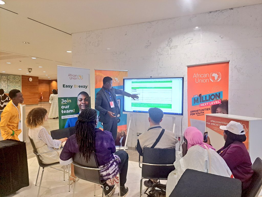 AUYouthProgram's tweet photo. The AU Human Resource Management team hold a career fair and career readiness workshops @payf2024 allowing young people to learn what it takes to work @_AfricanUnion and other international organizations.

#1mNextLevel #AYD2024 #AYM2024 https://t.co/e7o6K2JehU