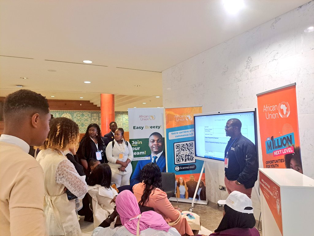AUYouthProgram's tweet photo. The AU Human Resource Management team hold a career fair and career readiness workshops @payf2024 allowing young people to learn what it takes to work @_AfricanUnion and other international organizations.

#1mNextLevel #AYD2024 #AYM2024 https://t.co/e7o6K2JehU