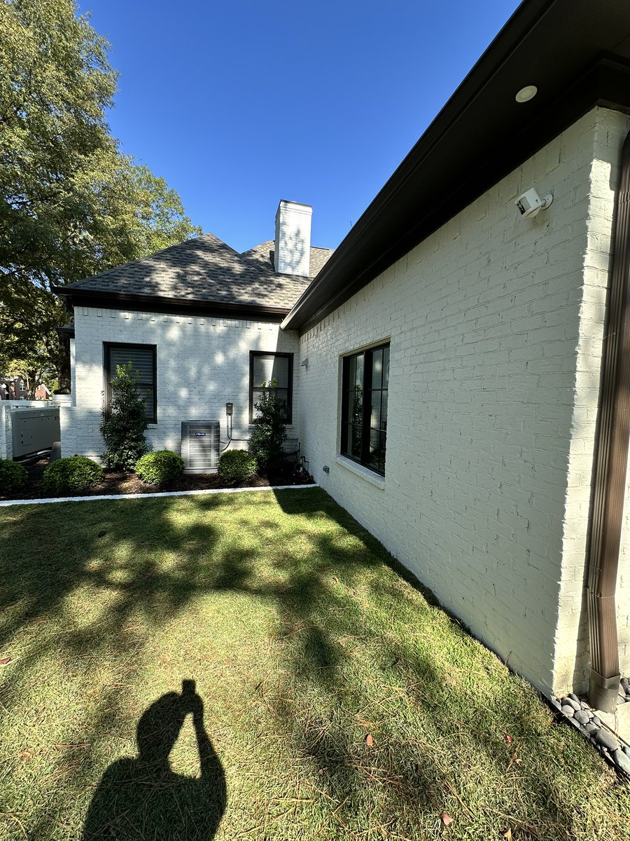 DesignSmartHome's tweet image. Complete coverage is our specialty. We have your smart security solution. 

Make Your Home A Smart Home By Design Home 🏡 SmartHomeByDesign.com 901.422.9100