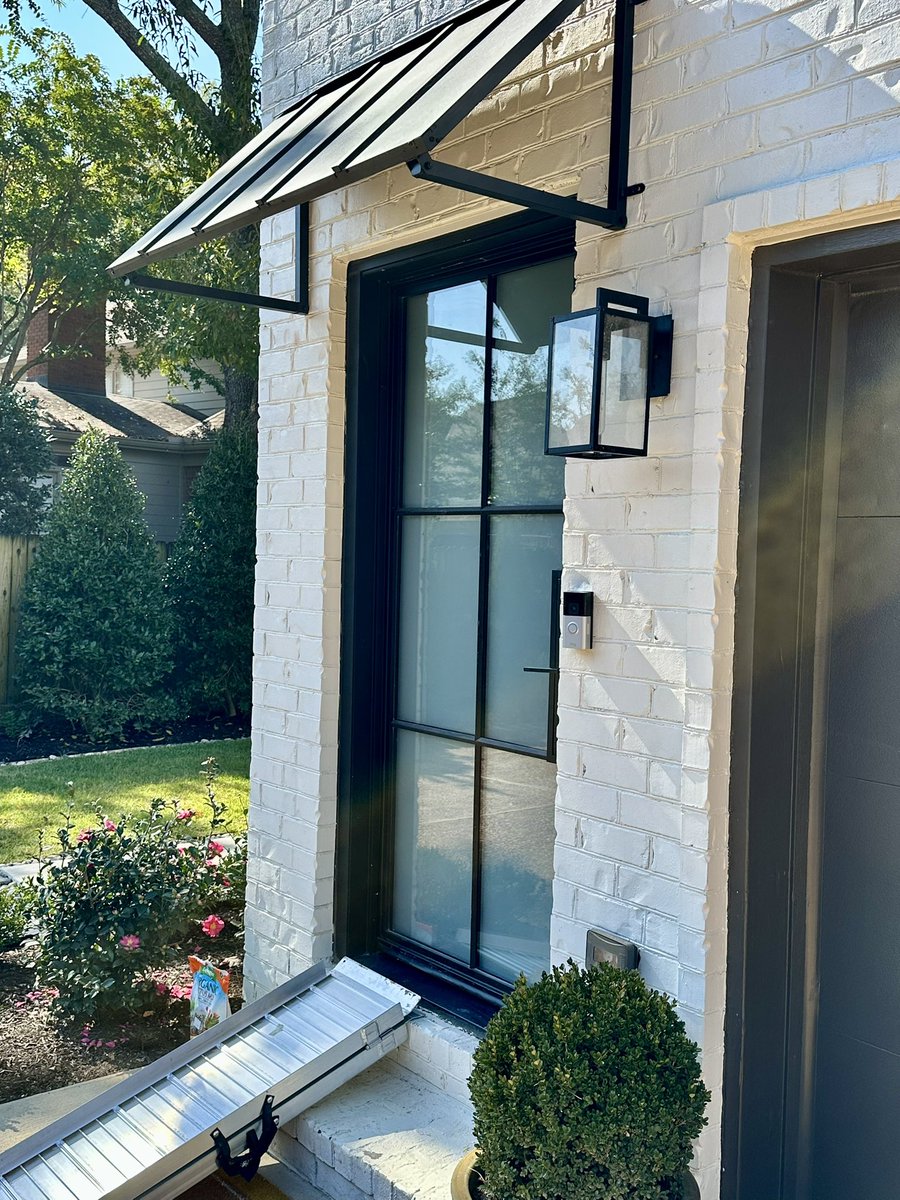 DesignSmartHome's tweet image. Complete coverage is our specialty. We have your smart security solution. 

Make Your Home A Smart Home By Design Home 🏡 SmartHomeByDesign.com 901.422.9100