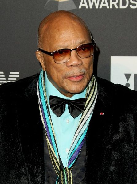 Quincy Jones, the maestro behind Michael Jackson's biggest hits, left his mark on the world. From jazz roots to pop legend, his legacy will echo through history.  #QuincyJones #MusicLivesOn #RIP Photos: wenn35989608 (AB1 / WENN.com / Newscom)