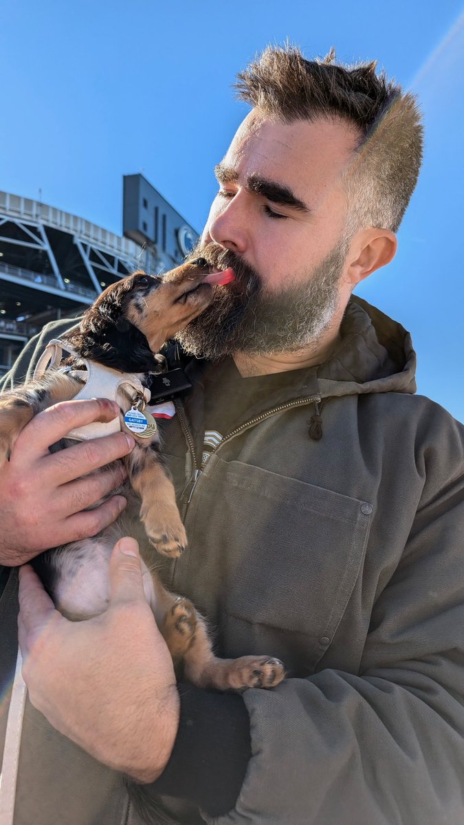 Kelce Brothers tweet media