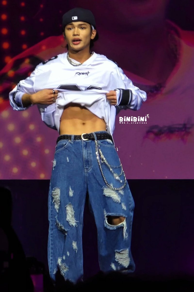 <a href="/HORI7ONofficial/">HORI7ONofficial</a> <a href="/HORI7ON_twt/">HORI7ON member</a> Jeromy Solo Stage Performance (4)
📍MOA ARENA
🗓️ 11.03.24

#HORI7ON #호라이즌 #HORI7ON_JEROMY  
#DAYTOUR_ANCHORHIGH
#HORI7ON2NDCONCERTinMOAARENA
#HORI7ONatMOAArena
<a href="/HORI7ONofficial/">HORI7ONofficial</a> <a href="/HORI7ON_twt/">HORI7ON member</a>