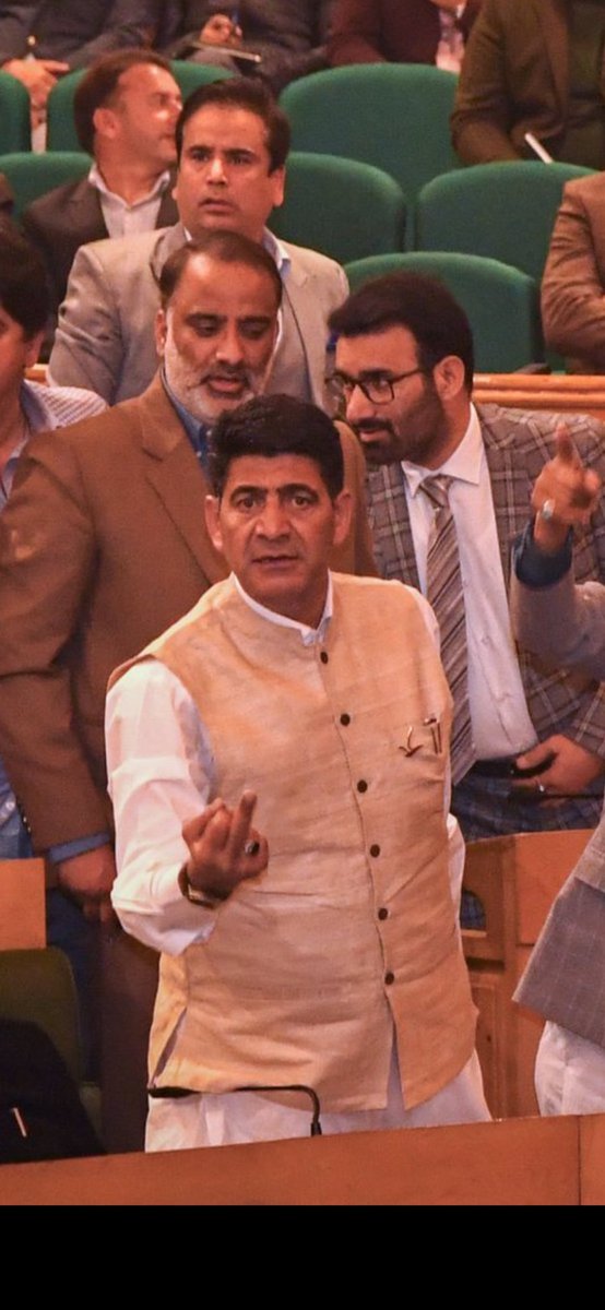 KhalidSali3's tweet photo. @altaf_kaloo @parawahid https://t.co/dmFtG43t2E