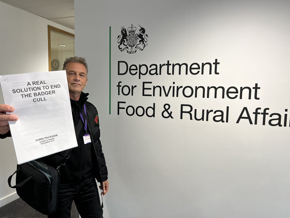 Chris Packham tweet media