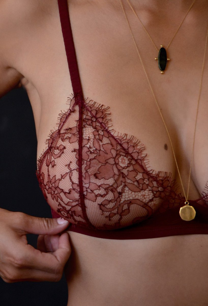Happycurien's tweet photo. Qu'est-ce que t'es belle..
Quand tu penses..
Tu penses à toi.. https://t.co/kMRvEtmrXK