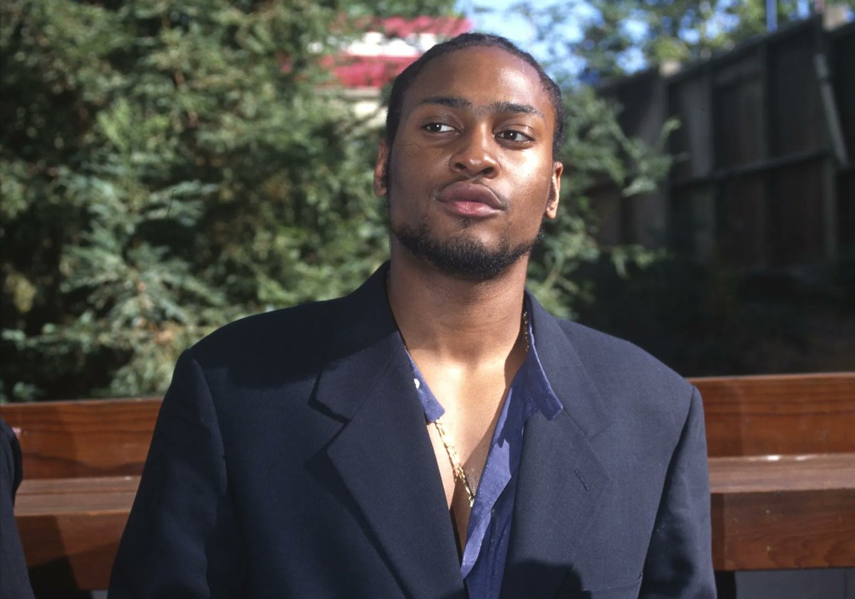 okayplayer's tweet photo. The Origin Story of D’Angelo 🎤🎧

On July 3, 1995, D’Angelo released his game-changing debut album 'Brown Sugar.' We spoke with some of the figures who shaped the beginnings of D’Angelo’s earth-shattering career. 

Tap in: https://t.co/vkVTvHlDVb https://t.co/MYjY8Pulw3