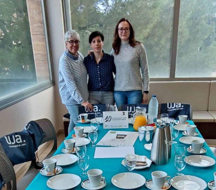 Semana de la Ciencia "Jugando a prevenir caídas en las personas mayores" en Café con Ciencia <a href="/ujaen/">Universidad de Jaén</a> con <a href="/Nanigranero/">Nani Granero</a> y <a href="/emmontor/">Eva Maria Montoro Ramirez</a>