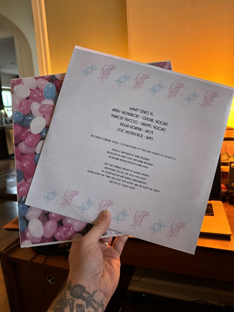 thanks for checking out the new What Gives record 🤍💙💜 feeling the love!! pick up an LP via Storm Chasers LTD  if u rock wit it 

stormchasersltd.com/products/what-…