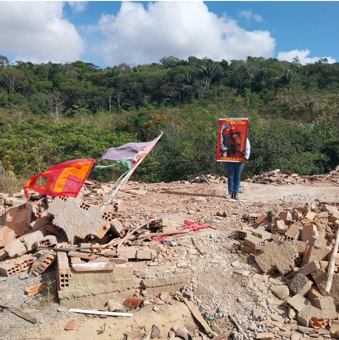 MR8_Fighter's tweet photo. I don't use Twitter as much but I am making a post to raise award awareness on the attack on the 700 peasant families that have been expelled from their lands by the latifundio in Messias, Alagoas. Any attention given to this crime and the struggle or the peasants is appreciated. https://t.co/HB7uhGVChP