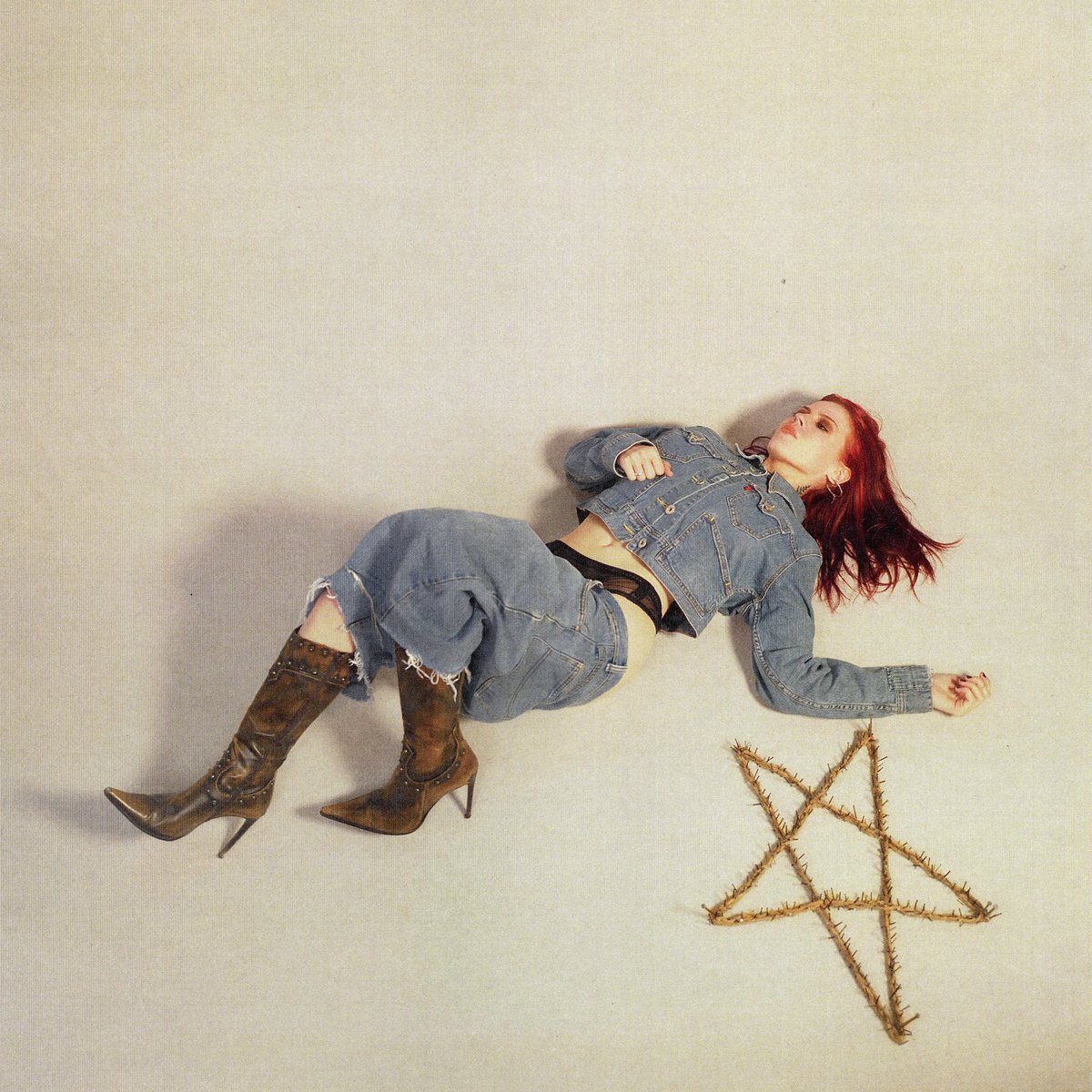 Carley Ridersleeve tweet media