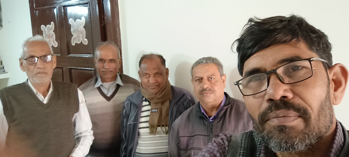 सम्पूर्ण राष्ट्र की पीड़ा को 
सामूहिक स्वर देने भाई,
तपजप ने लिया ठान मित्र 
संसद पर करें चढ़ाई.
पावन नदियों के पवित्र जल से 
संसद पवित्र करेंगे,
15 नवंबर 2024 को 
मां चंबल के आँचल से 
तपजपधारी हुंकार भरेंगे.
25 नवम्बर 2024 चलो दिल्ली घेरो संसद 
#BudsAct2019 
@n