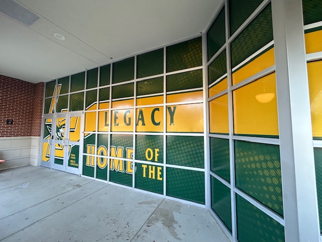 waterboy_tx's tweet photo. Home of the Fighting Eagles @lcafrisco
#webrandbig #athletics #sports #sportsbranding #waterboygraphics #customdoors #customentrances #customwindows #windscreens #customgraphics #legacychristianacademy #eagles https://t.co/QEzS66bl68