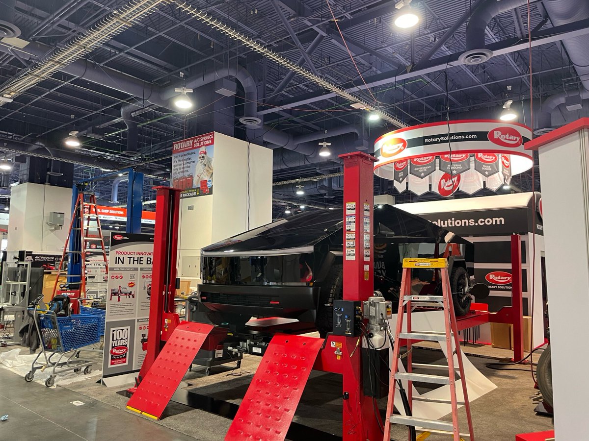 rotaryshopequip's tweet photo. We're gearing up for the #SEMAShow in Las Vegas where we'll debut NEW, innovative lifting and wheel service equipment. Come see us at Booth 36017, November 5-8 and cash in on our winning hand of automotive service and repair solutions. https://t.co/eM4uRj2dmD