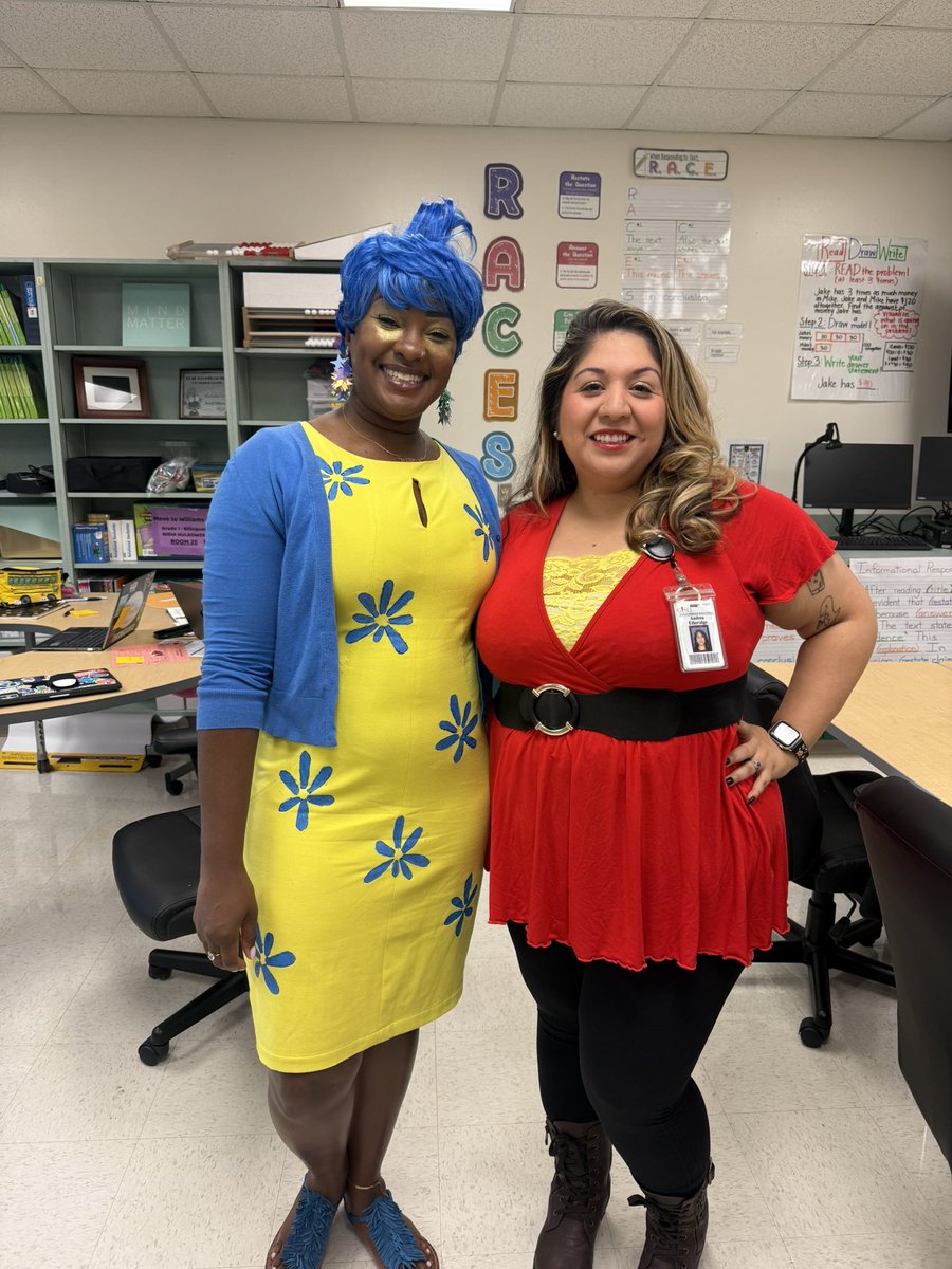 Can’t believe I forgot to post my storybook parade day photo with <a href="/MsBeesMath/">MsBeesMath</a>!! Got to talk #i3 AND dress up!!