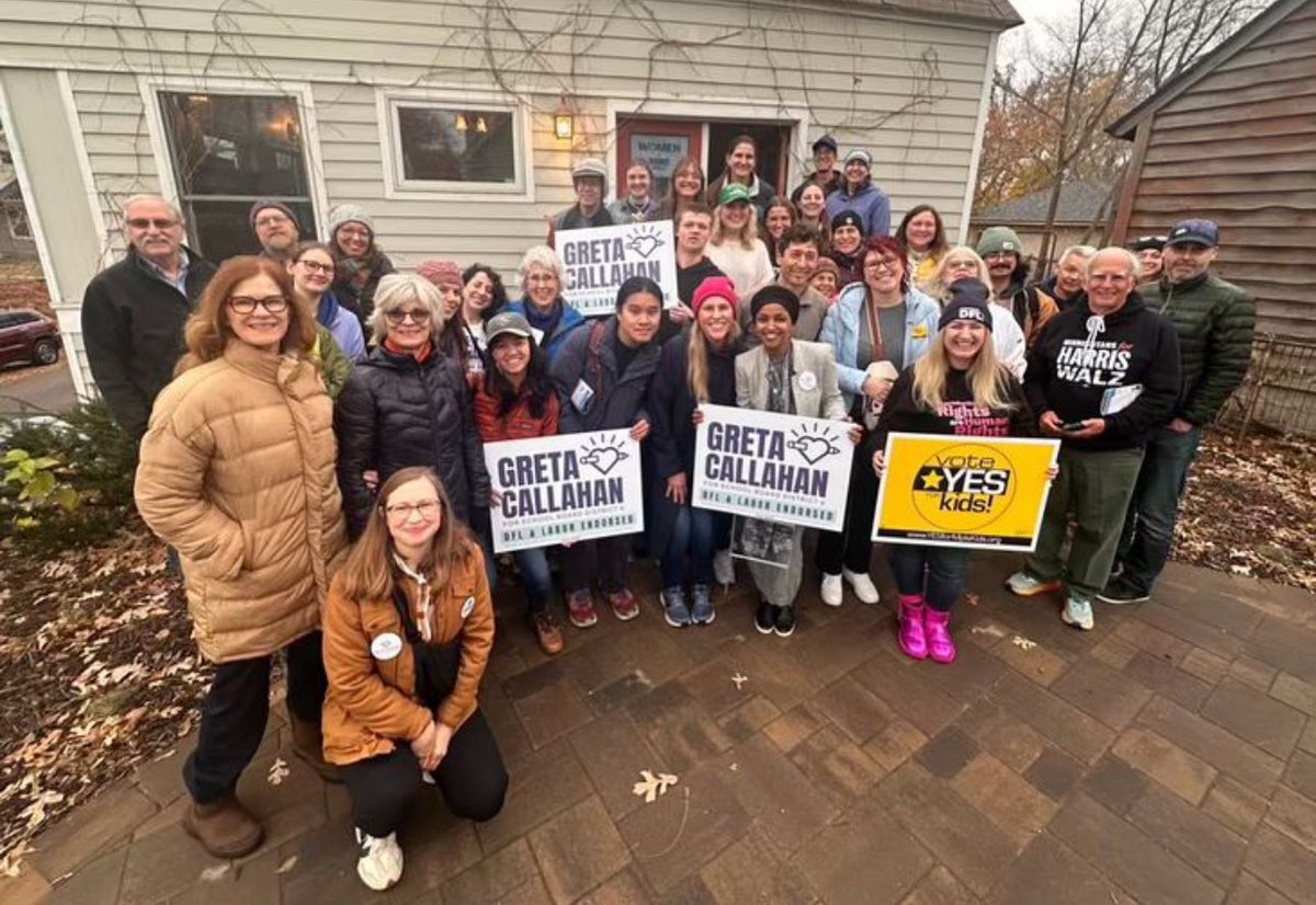 Tina Smith tweet media