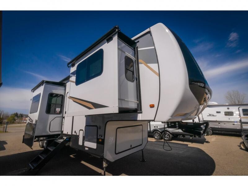 ✨ Luxurious Fifth Wheel with Front Living Area and King Bed ➡ rpb.li/O59xY ✨
Tour this beautiful New 2022 Forest River RV Cedar Creek 371FL today! It's 42 feet, sleeps 6, and has 5 slides! On Sale for Black November $85,990! 🌟
#GillettesInterstateRV #Travel #Fall