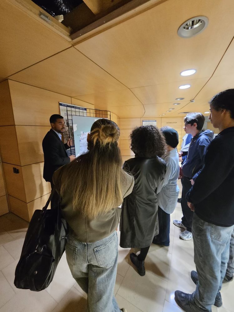 Jacso_asso's tweet photo. 📸 Visite du Conseil régional 

Nos jeunes ont visité, la semaine dernière, le siège du Conseil régional de notre @hautsdefrance à Lille. 

Ce fut l’occasion pour eux de découvrir le rôle et les compétences de cette collectivité territoriale, dans notre quotidien. https://t.co/gJIwL8efoP