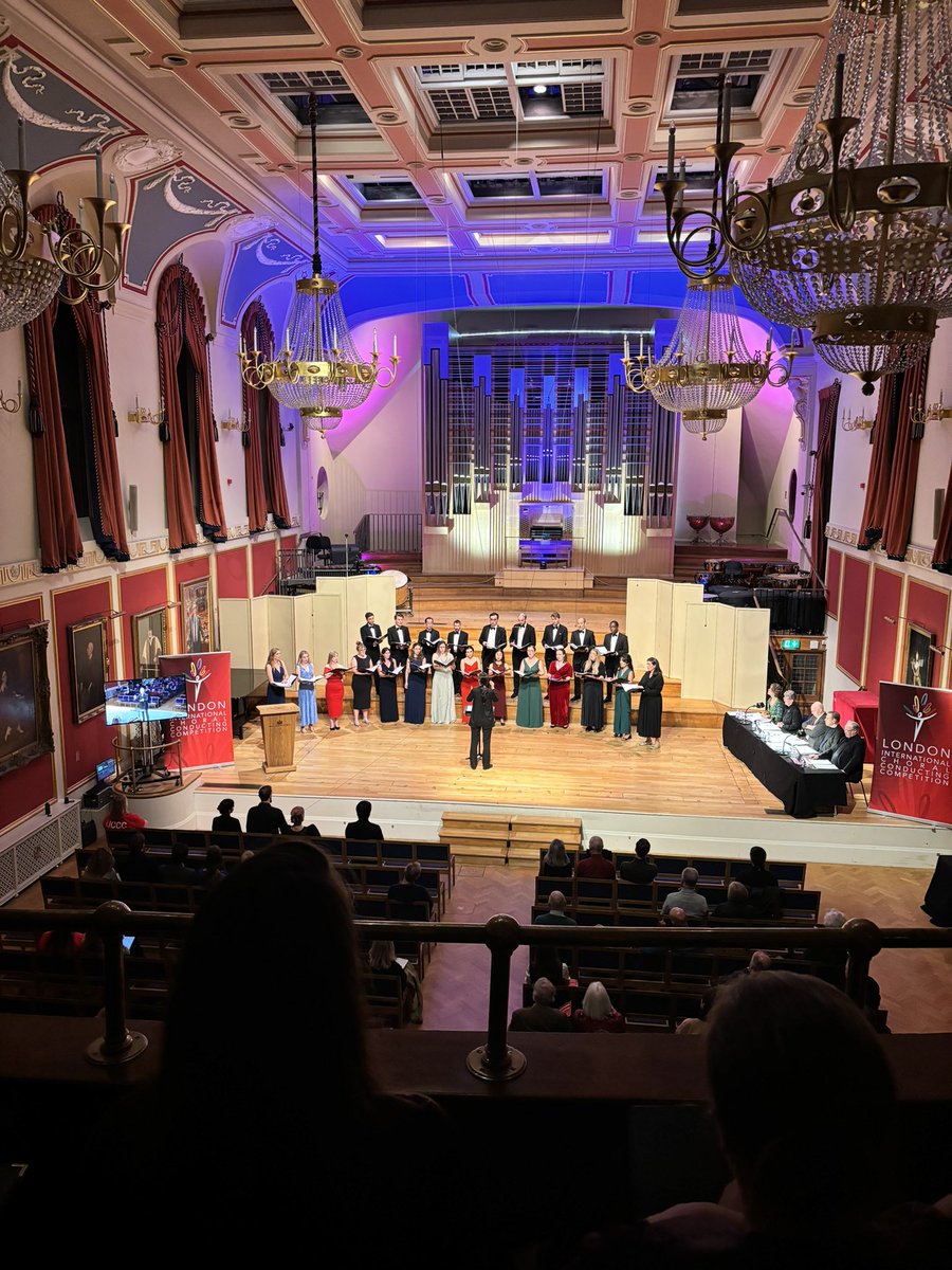 Chantage Choir tweet media