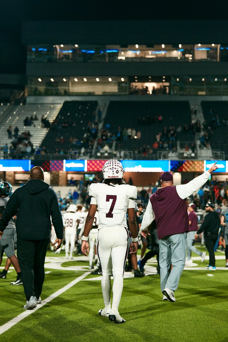 senior year regular season tape

hudl.com/v/2QfC5e

60 tackles
24 solo
5 PBU
1 TFL
1 pick six
1 FF