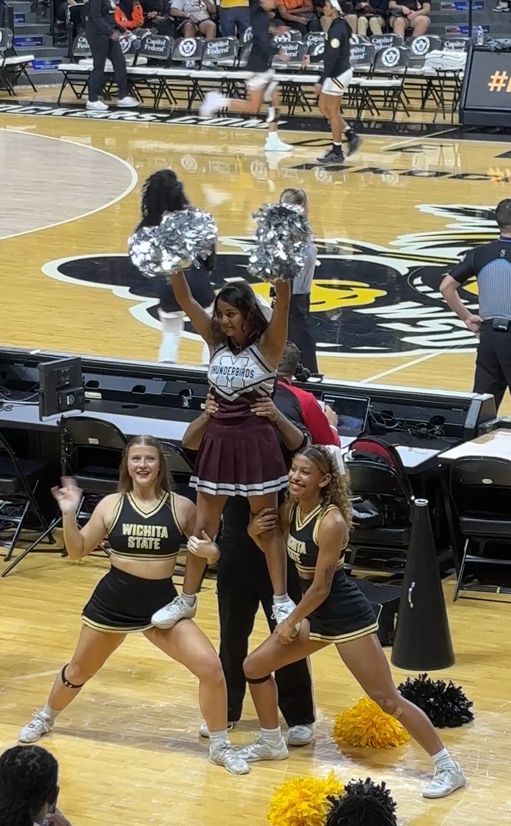 WichitaUSD259's tweet photo. Thanks to Wichita State for inviting 2,200 WPS 8th graders to today’s women’s basketball game! They’re having a blast! @GoShockers @GoShockersWBB https://t.co/Dd0ts5urck