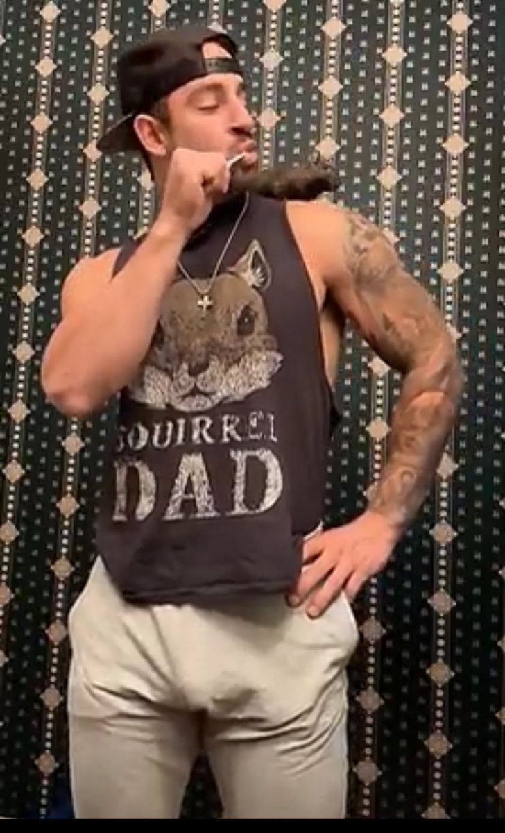 KelValdez1's tweet photo. Squirrel daddy 💦

Who wants to be his pet? Follow for more. https://t.co/no3TRuRcIA