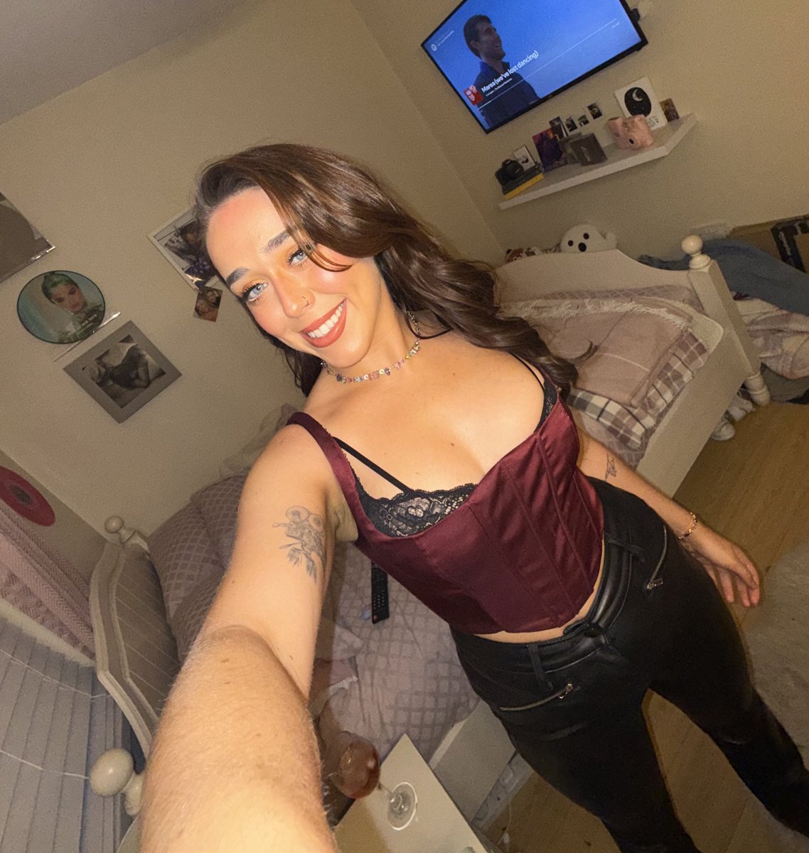 gracebinghamxx's tweet photo. What’s funnier than 24? 25… ✨ https://t.co/Tckyx0QAcy
