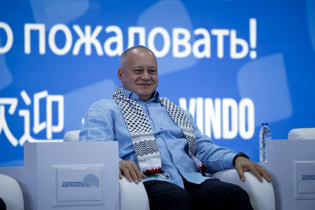 ConElMazoDando's tweet photo. #ElQueSeMetaConVenezuelaSeSeca | Ministro Diosdado Cabello Rondón (@dcabellor) participa en el Foro Parlamentario Mundial Antifascista.

#04Nov https://t.co/XgHwehtXPB