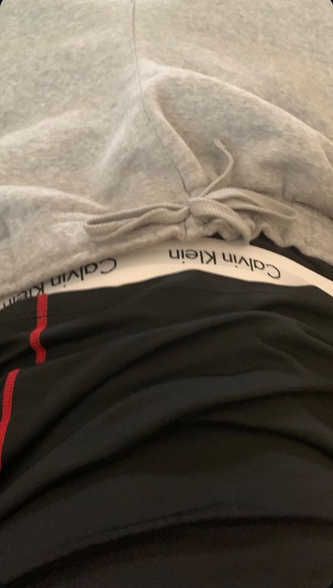sanchezz455's tweet photo. Horny af rn hmu #dl #bi #nsfw #latino https://t.co/uW9vn92gF7