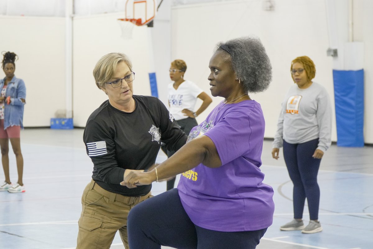 RichlandSC's tweet photo. Learn self-defense at Councilwoman @teambarron7’s (District 7) next #SafetySunday💪🏽 event for women! It's at 3 p.m., Nov. 10 at 1231 Blue Ridge Terrace, Columbia.
 
@RCSD will lead the class. Yoga mats are optional.
 
Register online: https://t.co/Vv2OTgTee9.
 
#RichlandCountySC https://t.co/7cmTrxNDqF