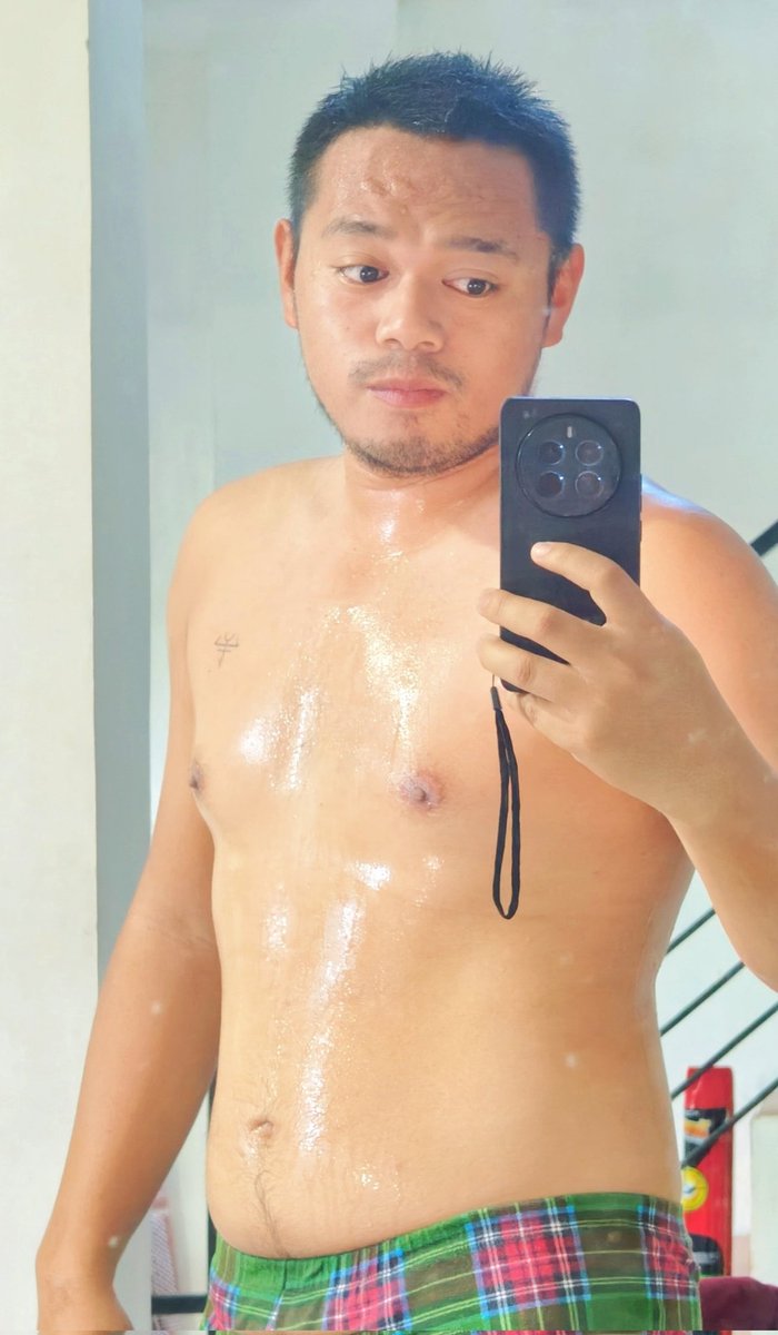 mabyXmako's tweet photo. Kapagod pala tumagal ng 30 minutes... 🥵💦 Gawin nating 1 hour? 😆
#sexercise https://t.co/FmSd6jmt88