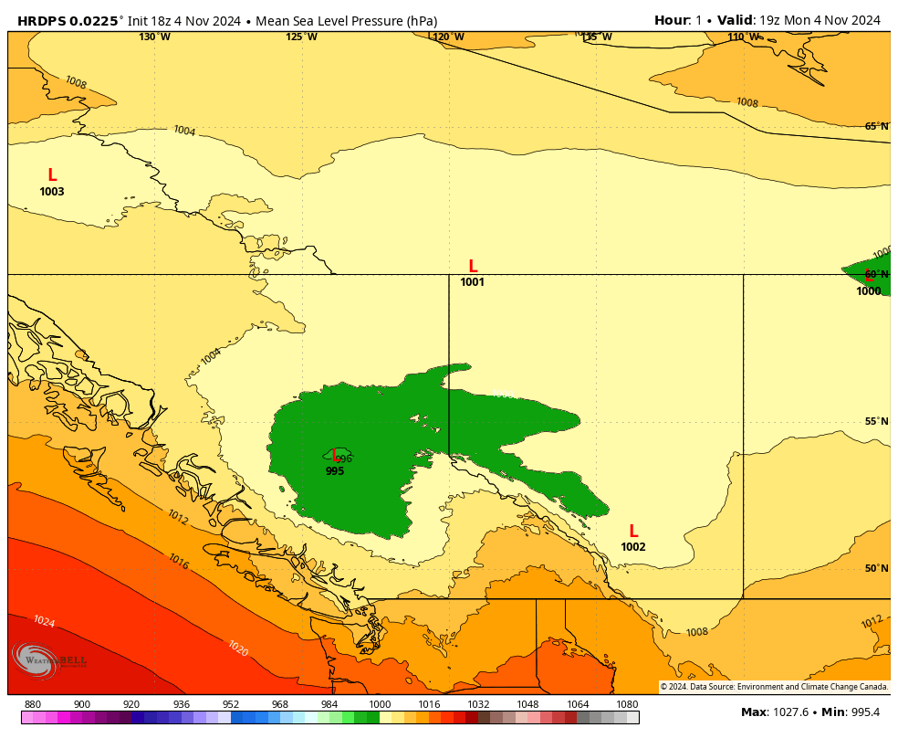 50ShadesofVan's tweet image. At 995 hPa, this storm is punching above its weight, with 150,000 customers affected. The real culprit? A low-level barrier jet races through the Strait of Georgia, where the terrain funnels and accelerates the winds under a strong pressure gradient. #BCWind #BCsTORM