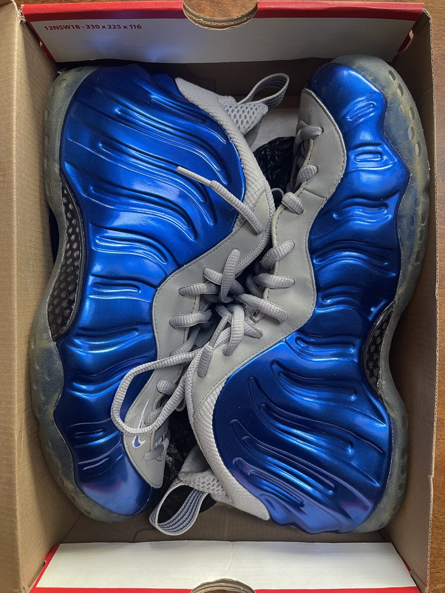 DblocDunks's tweet image. 2013 Nike Air Foamposite &quot;Sport Royal&quot;
Preowned Excellent Condition
Size 11
$249 Shipped

RP&apos;s Appreciated
DM TO PURCHASE