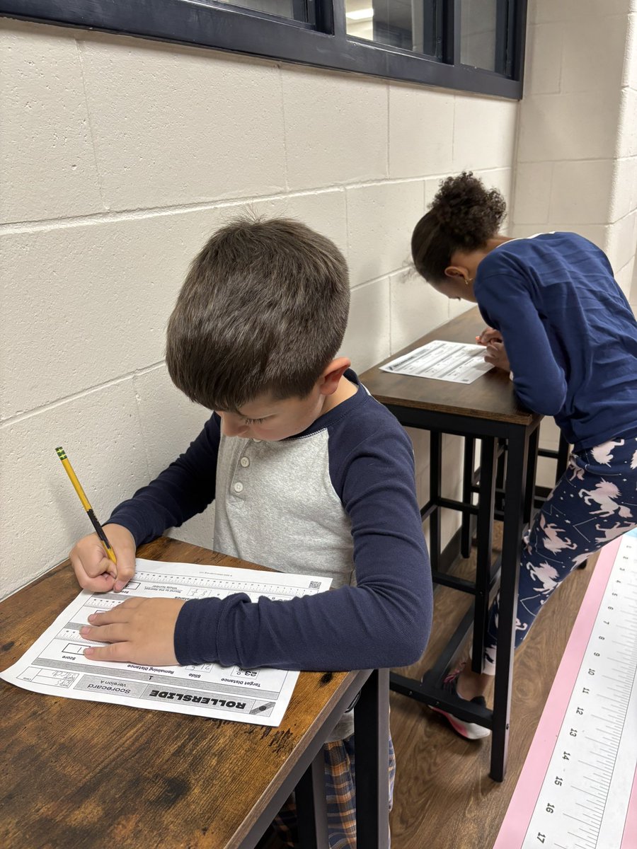 mrstaylor_fce's tweet image. These 4th graders played Rollerslide during their math small group time. Not only was it fun to slide a puck down a ramp, but students found the difference between two mixed numbers and then rounded to the nearest whole number. @HumbleISD_FCE #WeCanDoHardThings