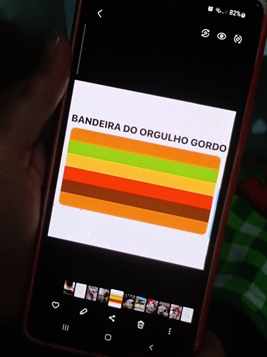 minha mãe perguntando se isso é ofensivo pra ela postar no Face