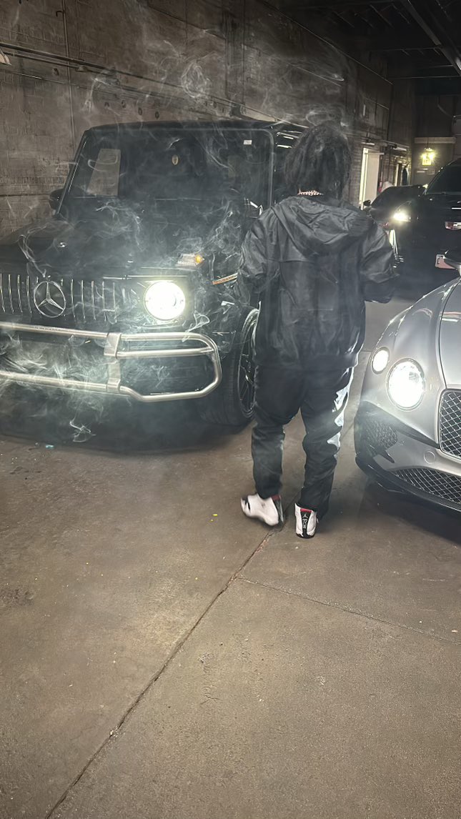 Bloodyhoundq50's tweet photo. ALL I KNO IS NIGGAZ KEEP ON ☠️ AND THEY BELIEVE ITS US https://t.co/B5E43nN6mZ