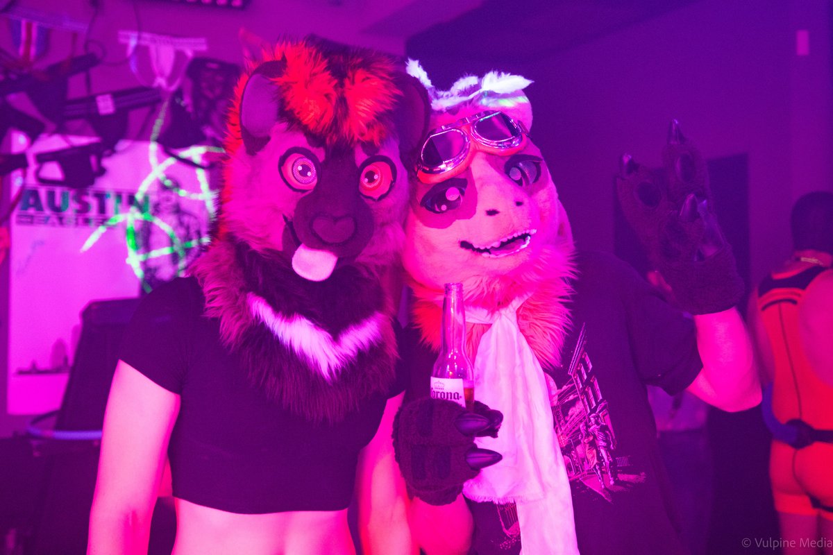 Vulpine_Media's tweet photo. Furry Underground Rave pics from last month! https://t.co/FTBZp067SJ