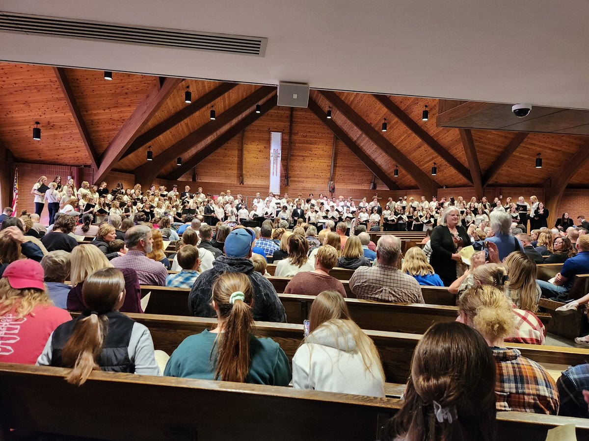ValleyLutheran's tweet photo. Five of our Valley students had a fun and unique experience with the Concordia Nebraska Honor Choir this past week!

 (1/2) https://t.co/8ABqS7nogY